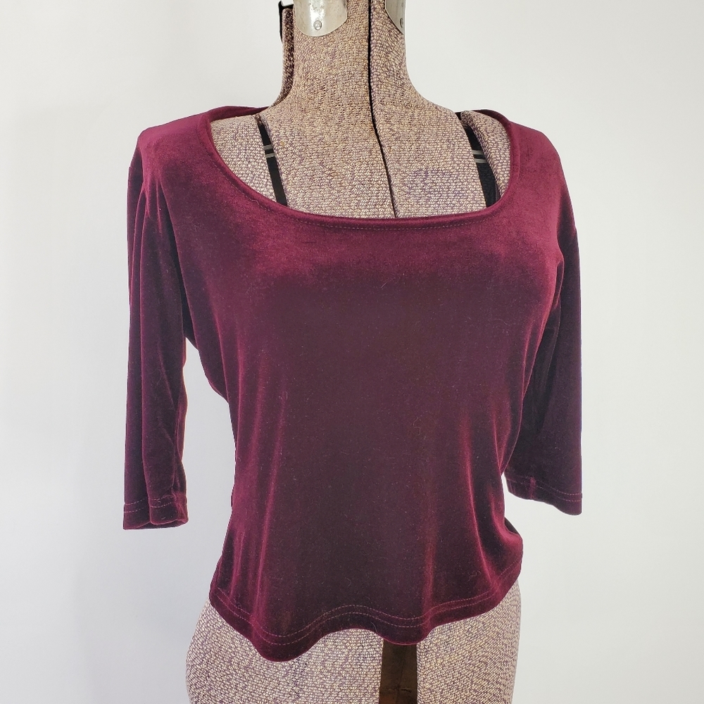 Vintage 90's wine red velvet top Size Large